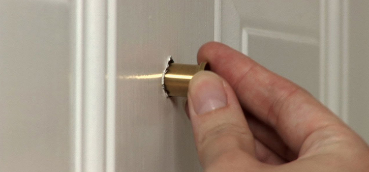 peephole door repair in Lynwood